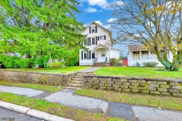 41 Woodside Ave, Newton Town, NJ 07860