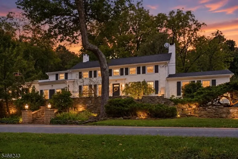 18 West Valley Brook Rd, Washington, NJ 07853 - #1