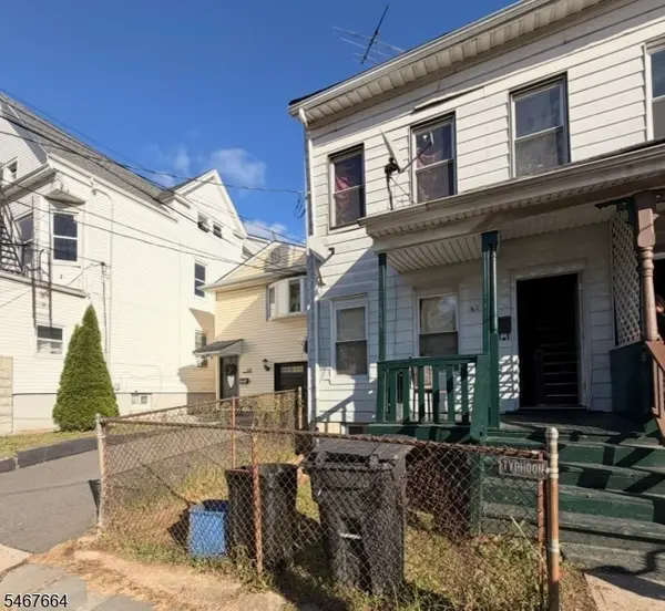 425 Catherine St, Elizabeth City, NJ 07201