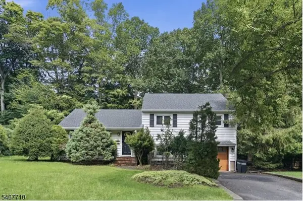 29 Addison Pl, Hohokus Boro, NJ 07423