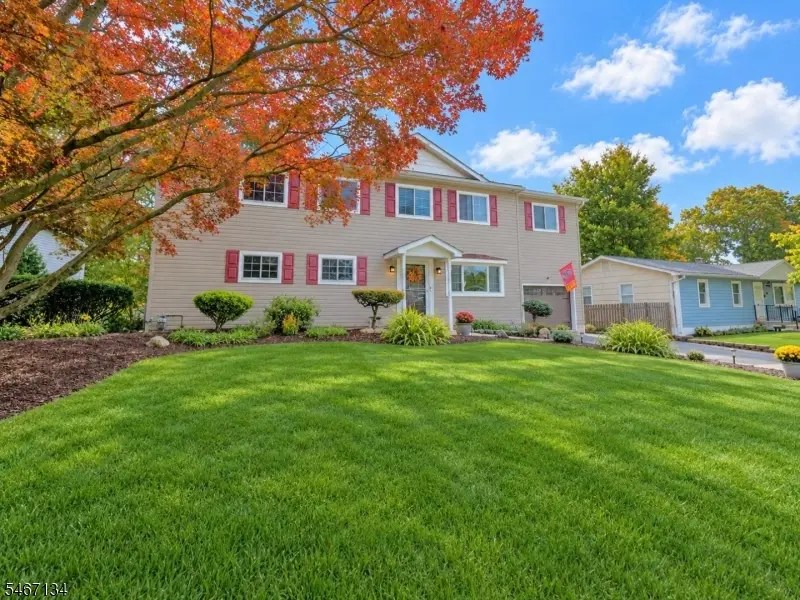 7 Perrelli Ln, Oak Ridge, NJ 07438 - #2
