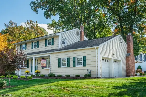 5 Sunrise Lane, Roxbury Twp., NJ 07876
