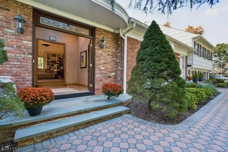 14 Westview Road, Millburn, NJ 07078 - #3
