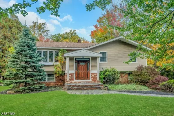 12 Mountainside Dr, Randolph Twp., NJ 07869