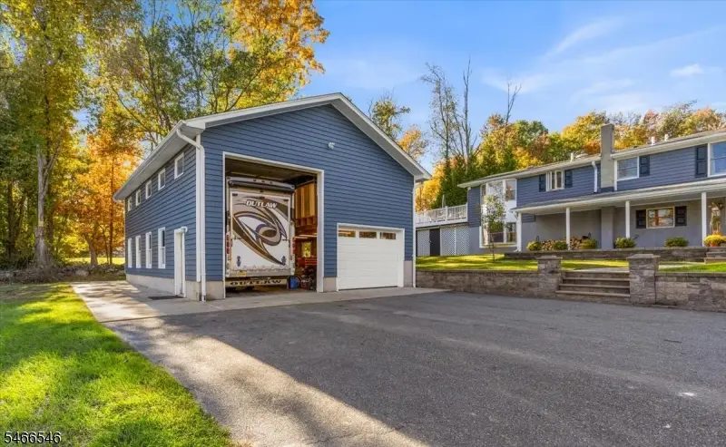 4 Kilroy Rd, Andover, NJ 07860 - #3