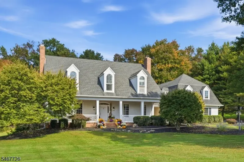 6 Wedgewood Dr, Clinton, NJ 08801 - #3