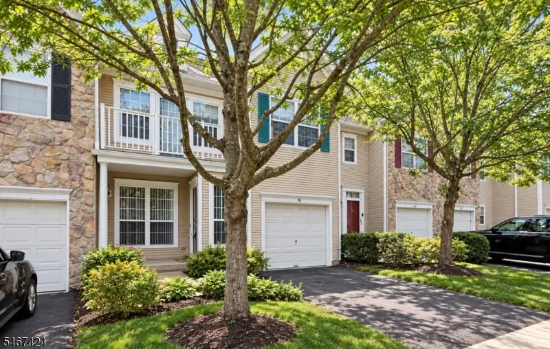 26 Mayflower Dr, The Hills, NJ 07920 - #1