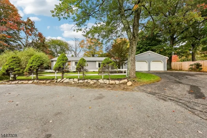 8 Summit Rd, Stockholm, NJ 07460 - #3