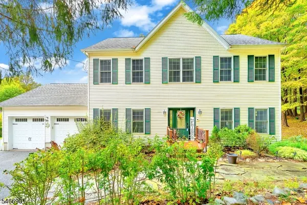 79 Burnt Meadow Rd, Ringwood Boro, NJ 07456