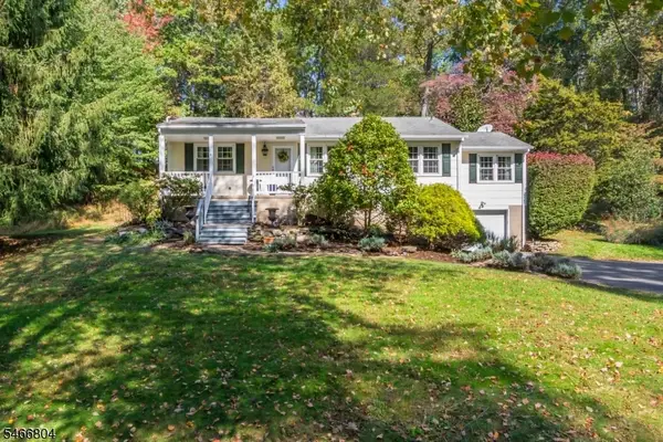 8 Prescott Cir, Clinton Twp., NJ 08833
