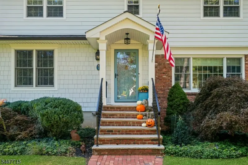 2 Mansfield Ct, Mendham, NJ 07945 - #2