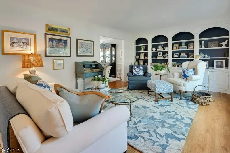 2 Mansfield Ct, Mendham, NJ 07945 - #3