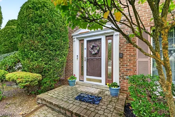 13 Drexel Hill Dr, South Brunswick Twp., NJ 08824