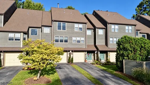 25 Foxboro Ln #D, West Milford Twp., NJ 07480