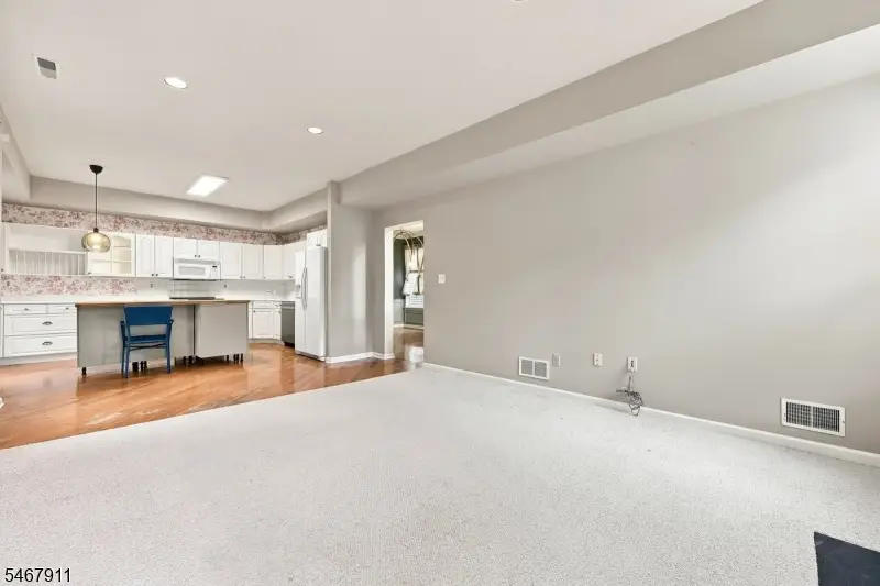 16 Mulberry Ln, Mount Arlington, NJ 07856 - #2