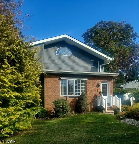 39 Hillside Ave, Jefferson Twp., NJ 07460