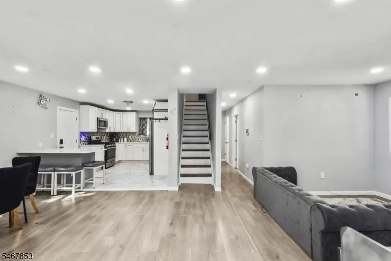 15 Chelsea Ave, East Orange, NJ 07018 - #3