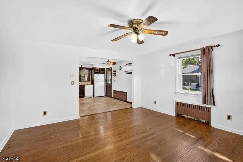 36 Ardmaer Dr, Bradley Gardens, NJ 08807 - #2