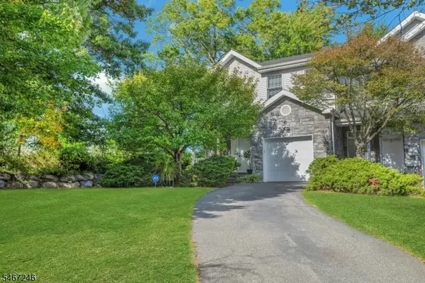 84 Emily Pl, Parsippany-Troy Hills Twp., NJ 07054