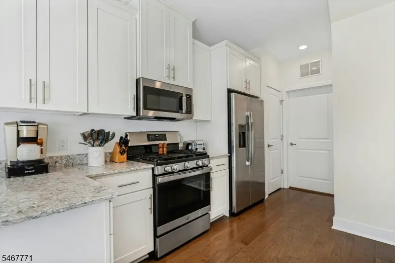 53 Veterans Way, Morris Plains, NJ 07950 - #3