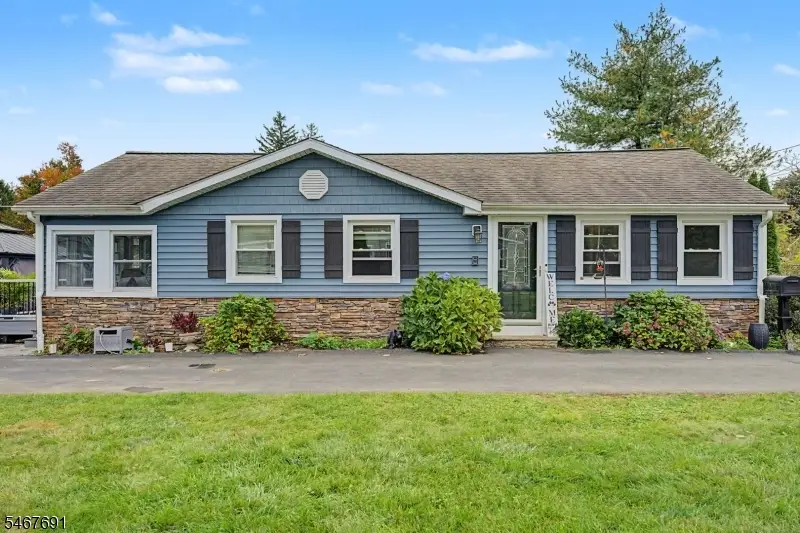 8 Yale St, Budd Lake, NJ 07828 - #2