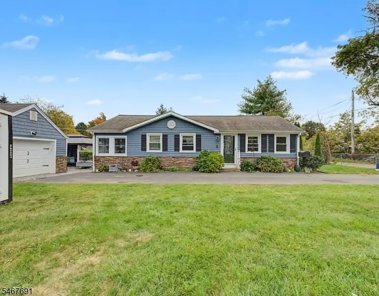 8 Yale St, Budd Lake, NJ 07828 - #3
