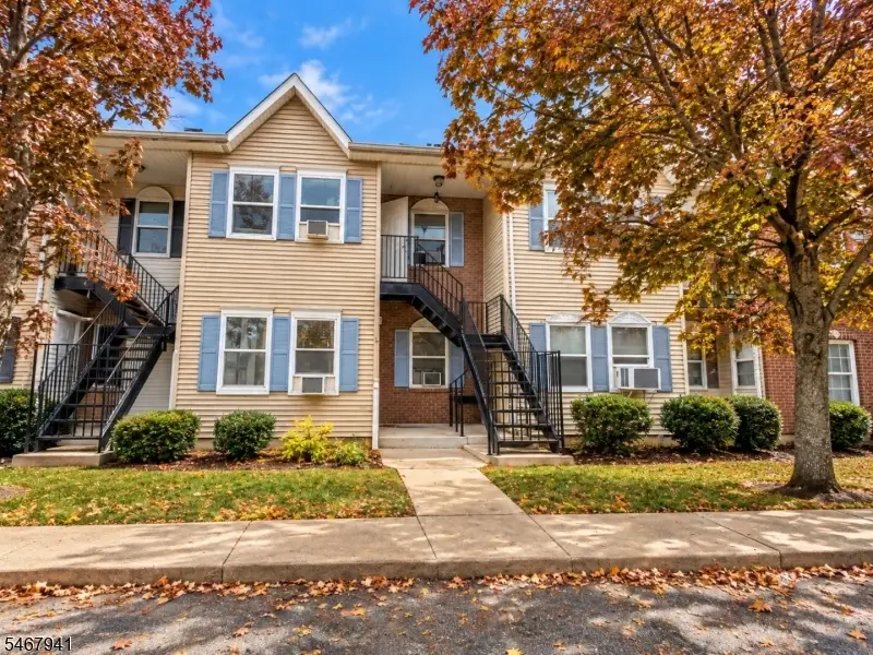48 Ann St, Paterson, NJ 07501 - #1