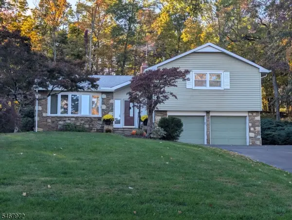 26 Fawn Dr, Raritan Twp., NJ 08822
