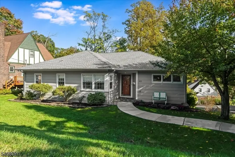 40 Burnett Ter, West Orange, NJ 07052 - #1