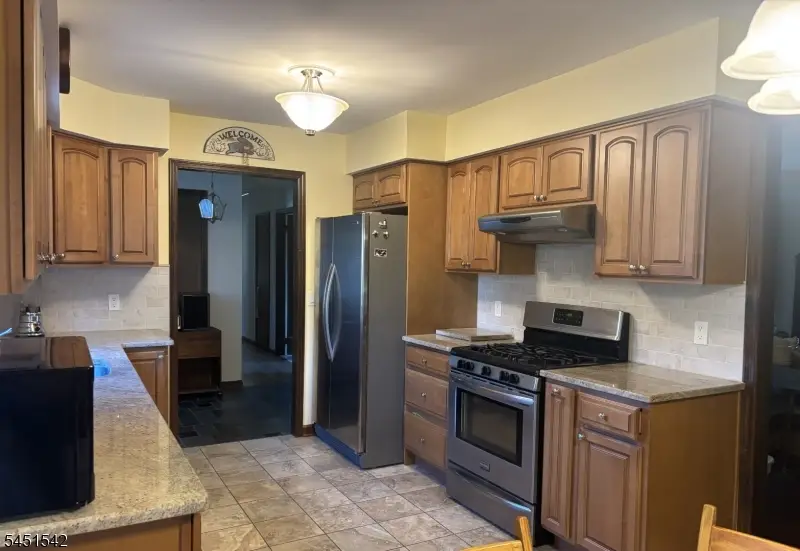 5 Wales Ct, Clinton, NJ 08801 - #3