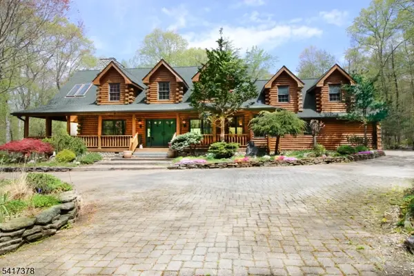 31 Kent Rd, Hampton Twp., NJ 07860