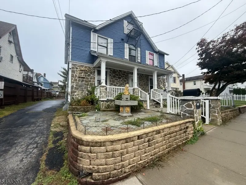 121 W Clinton St, Dover, NJ 07801 - #1