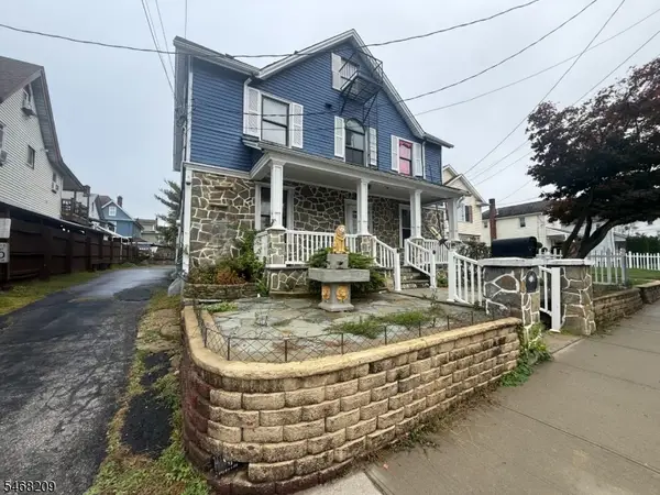 121 W Clinton St, Dover Town, NJ 07801