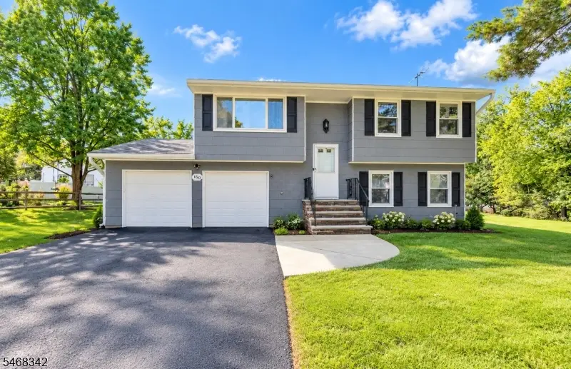 160 Stratton St, Piscataway, NJ 08854 - #1