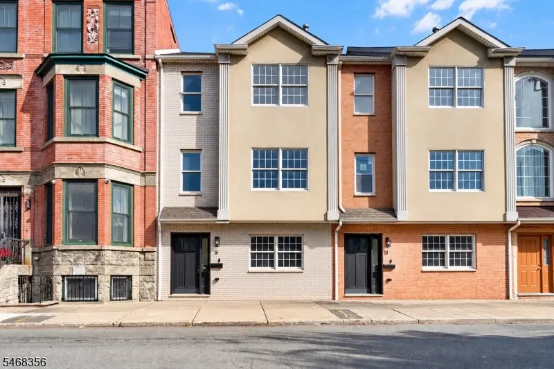 16 E Kinney St, Newark, NJ 07102 - #1