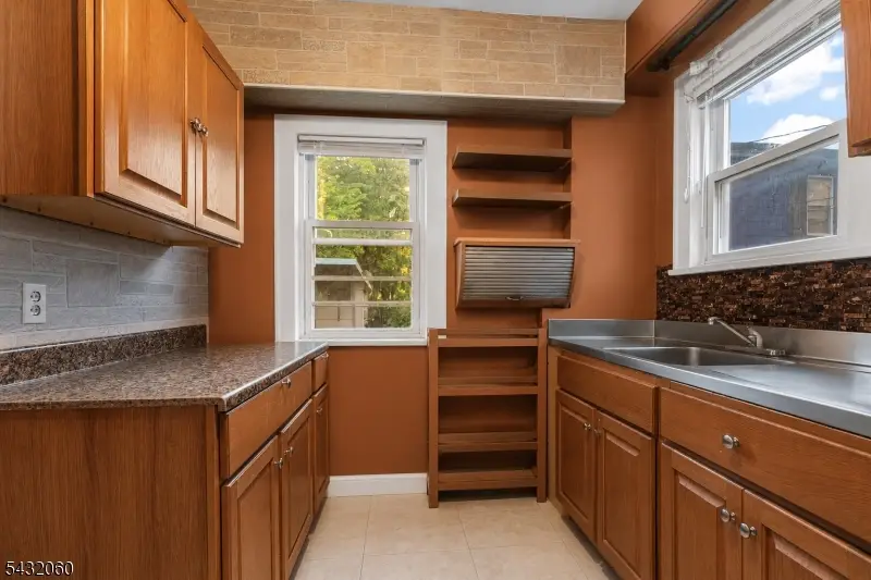 489 N Clinton St, East Orange, NJ 07017 - #2