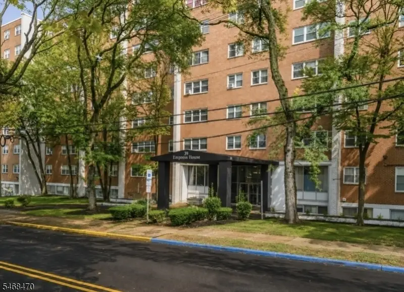 39 E 39th St #G, Paterson, NJ 07514 - #1
