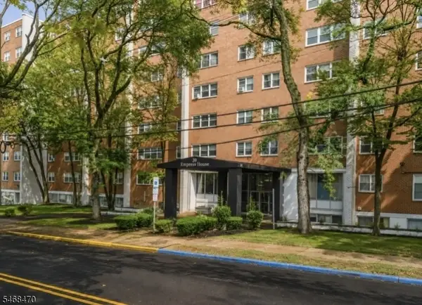 39 E 39th St #G, Paterson City, NJ 07514