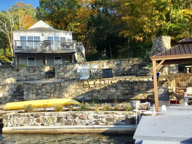 32 Chincopee Rd, Lake Hopatcong, NJ 07849 - #3
