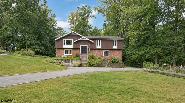 10 Edward Circle, Montville Twp., NJ 07045