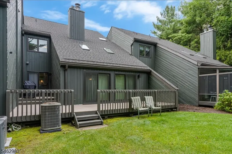 14 Carla Ct, Morristown, NJ 07960 - #2
