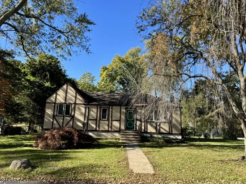 16 Linden Ave, Lincoln Park, NJ 07035 - #1
