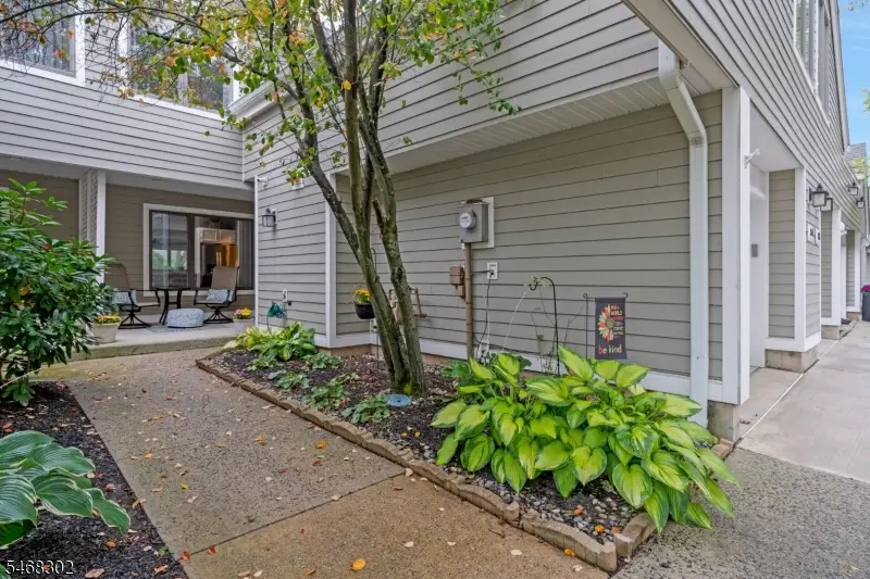 84 Hagerman Ct, Bridgewater Center, NJ 08807 - #2