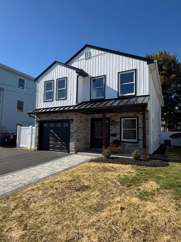 81 Elm St, Dover Town, NJ 07801