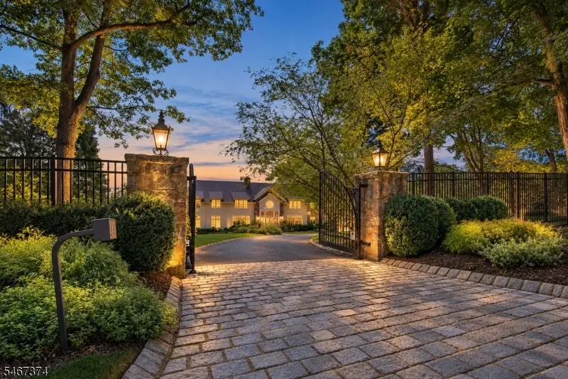 19-1 Heritage Ct, Bernardsville, NJ 07924 - #2