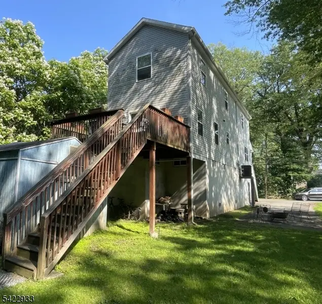 42 Riverlawn Dr, Wayne, NJ 07470 - #3