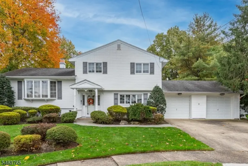 103 Sandra Dr, Totowa, NJ 07512 - #1