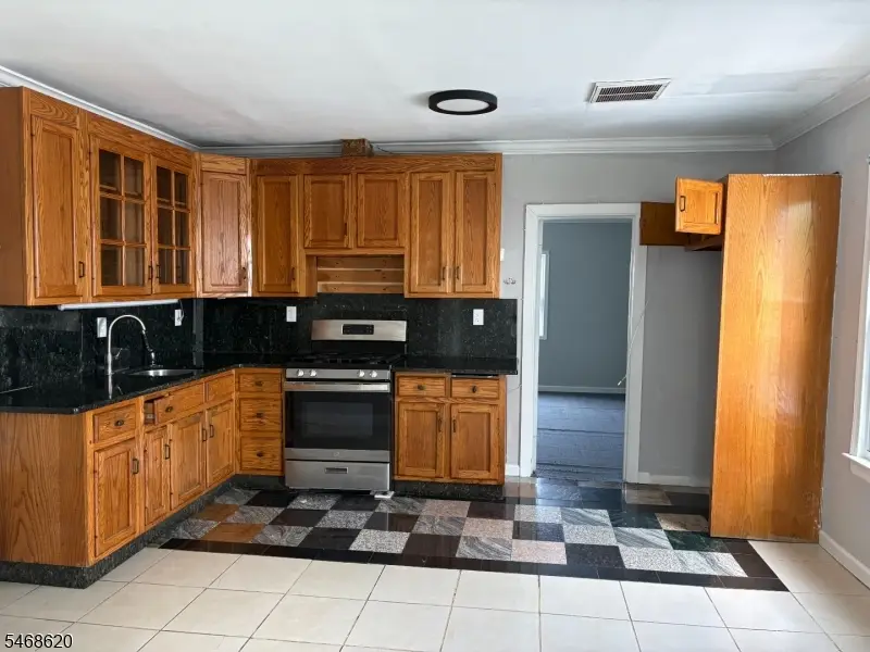 108 W 18th St, Linden, NJ 07036 - #2