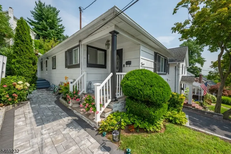3 Byrne Rd, West Orange, NJ 07052 - #3