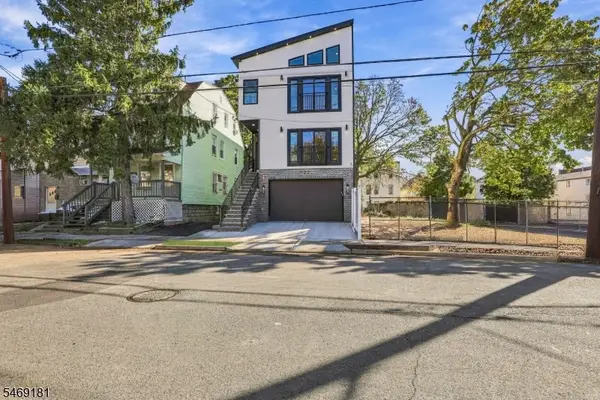 822 S 20th St, Newark City, NJ 07108